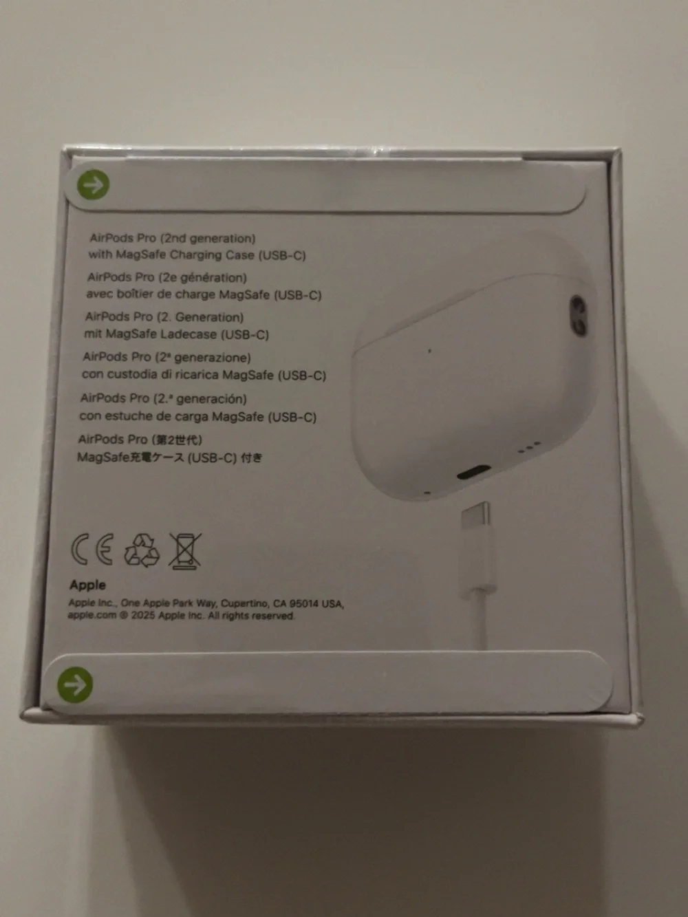 Apple White AirPods Pro (2nd Generation) with MagSafe Charging Case